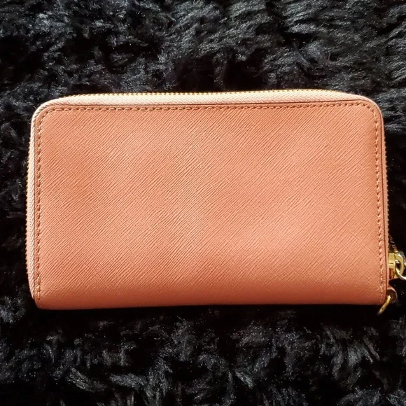 Michael Kors EUC Peach Wallet - Picture 3 of 7